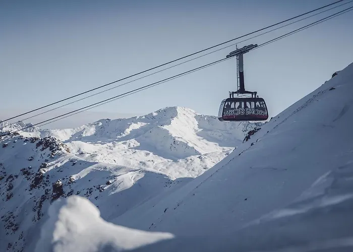 Ochsen 2 By Mountain