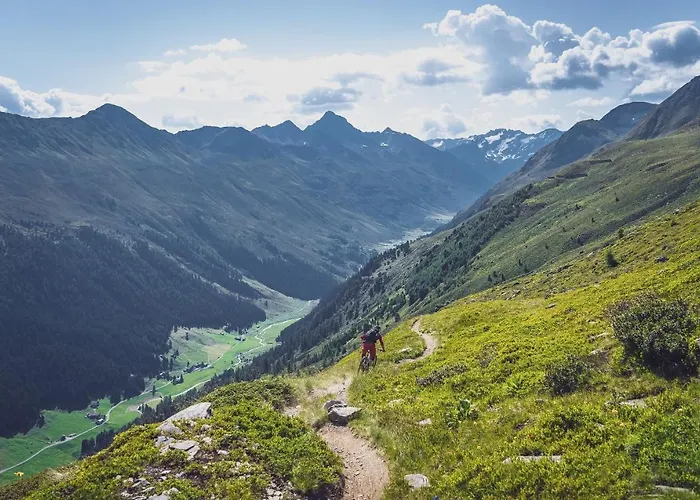 Ochsen 2 By Mountain Hotel