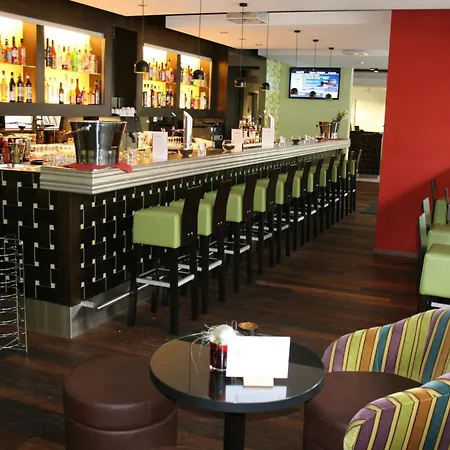 Hotell Ochsen 2 By Mountain 3*