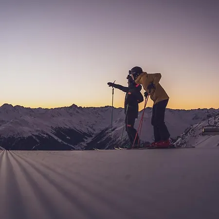 Hotell Ochsen 2 By Mountain